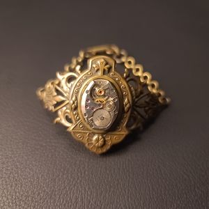 Steampunk style bracelet